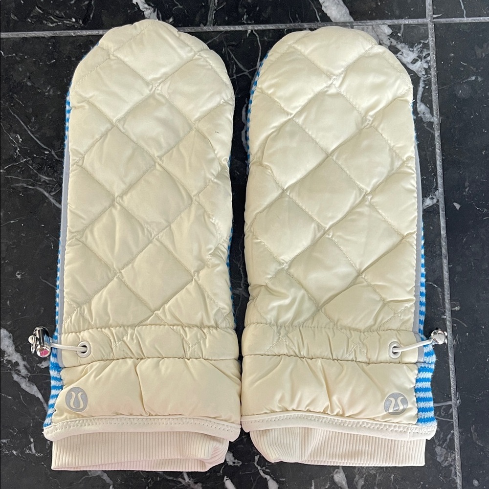 LULULEMON Cream Quilted mittens with Blue and white stripes on palms